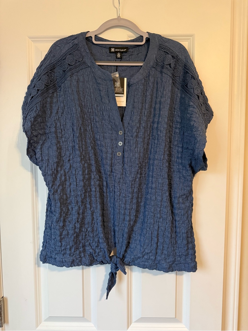 Cable & Gauge Textured Tie-Front Short Sleeve Top